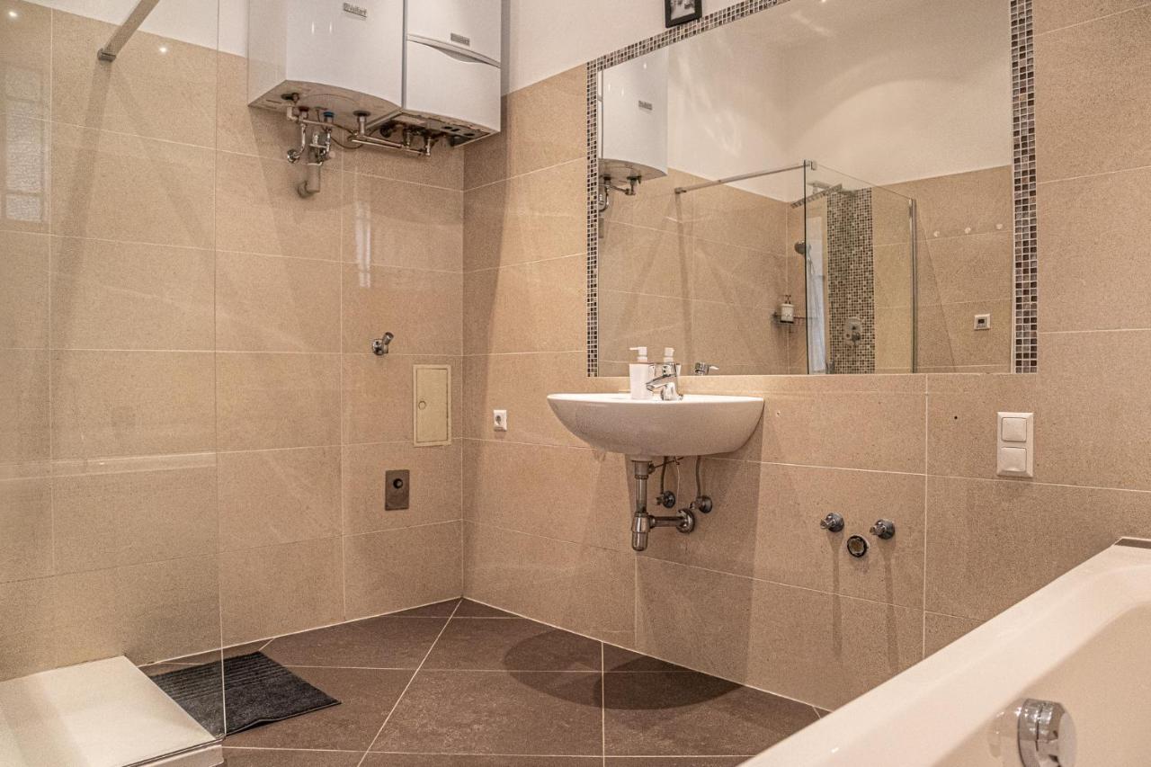 Special Vintage Viennese Apartment - 12Min F Downtown Εξωτερικό φωτογραφία