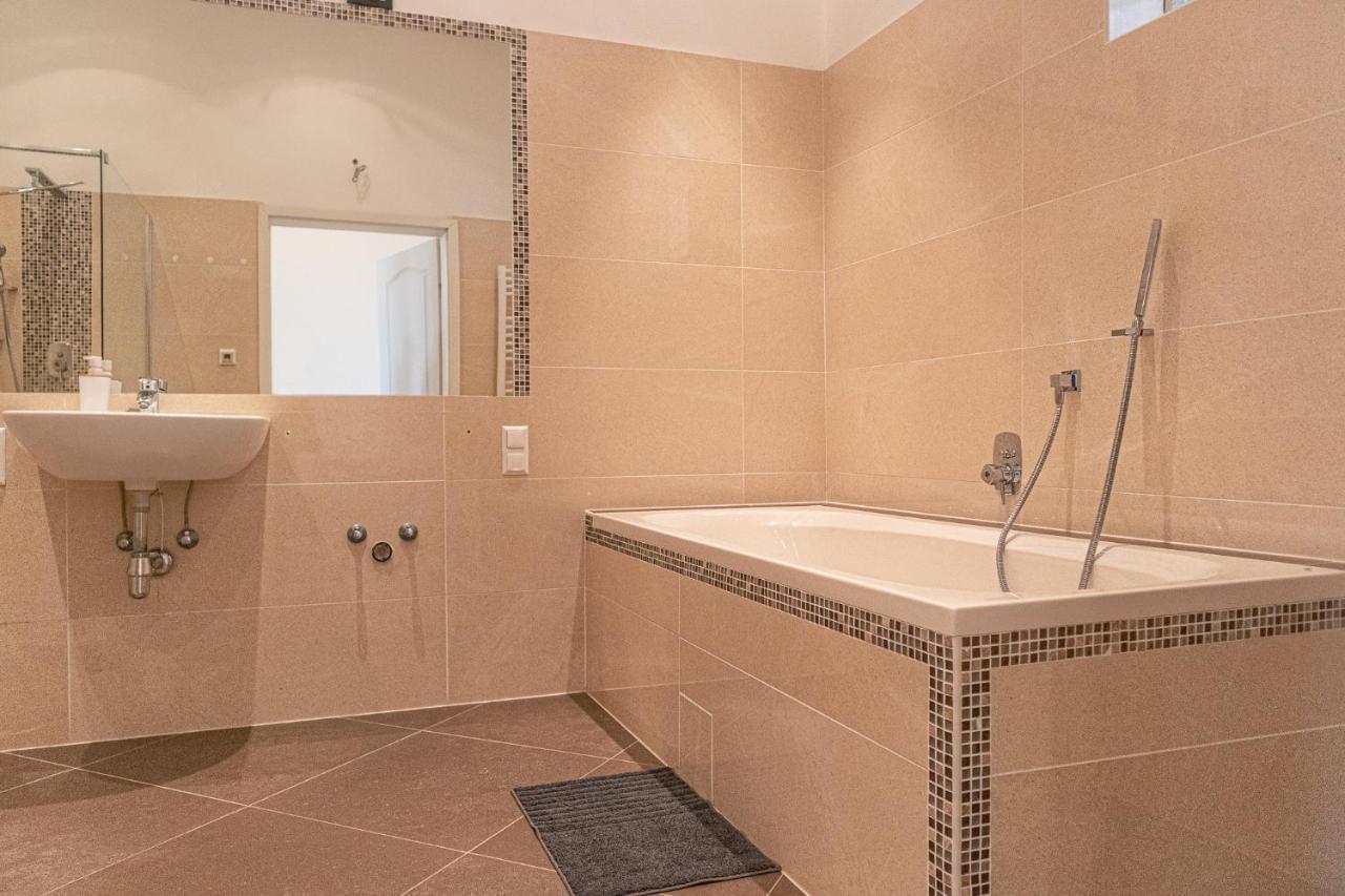 Special Vintage Viennese Apartment - 12Min F Downtown Εξωτερικό φωτογραφία